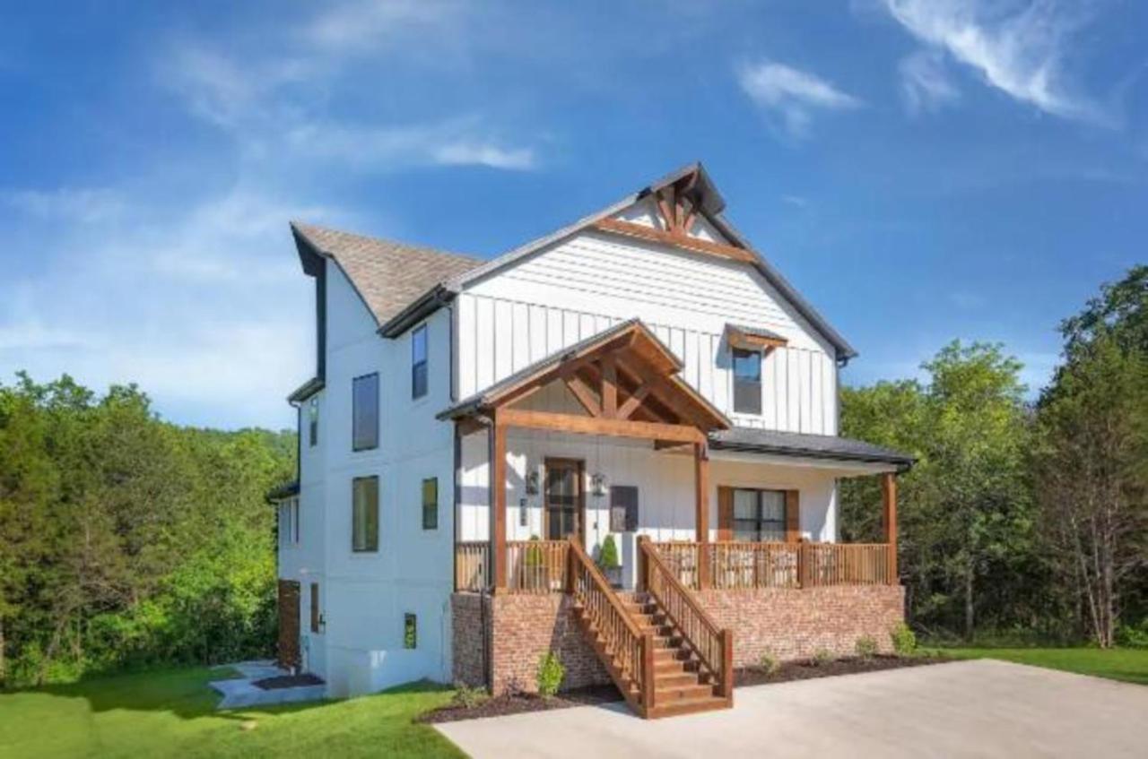 Вілла Premier Retreat With Hot Tub, Theater & Pool Table Hollister Екстер'єр фото