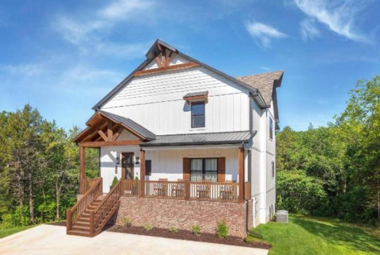 Вілла Premier Retreat With Hot Tub, Theater & Pool Table Hollister Екстер'єр фото