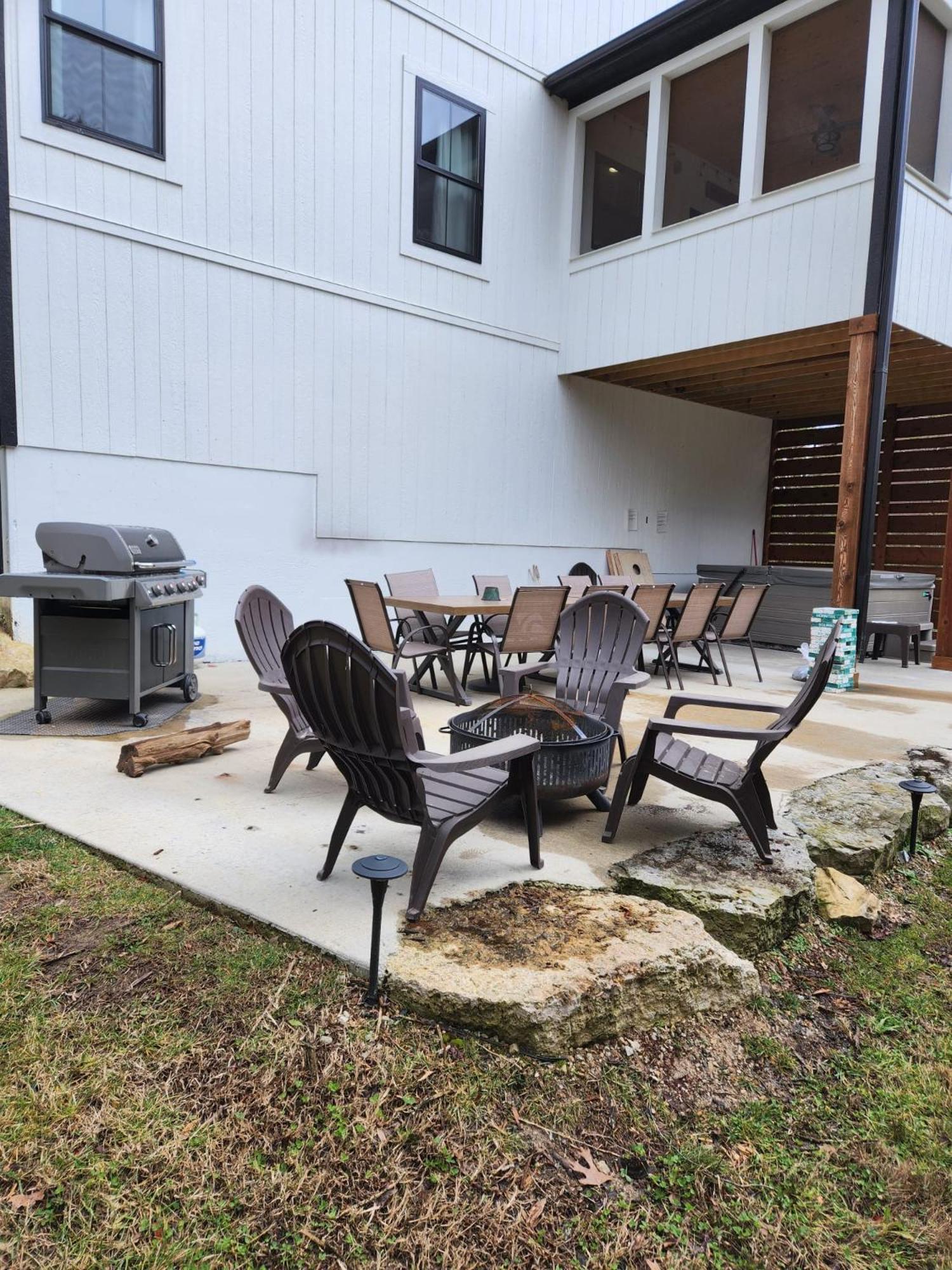 Вілла Premier Retreat With Hot Tub, Theater & Pool Table Hollister Екстер'єр фото